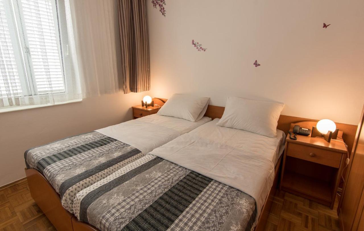 Hotel Barba Starigrad Paklenica Eksteriør bilde